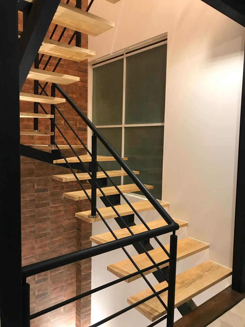 <span style="font-weight: bold;">Renovación de Inmuebles</span>  <br>